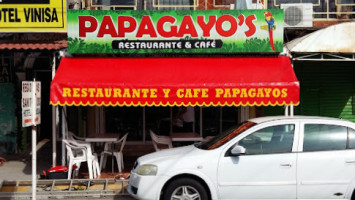 Y Café Papagayo's inside