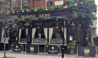 The Masons Arms outside