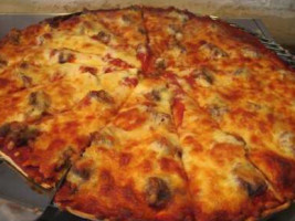 Eagles Nest/ Broadway Pizza food