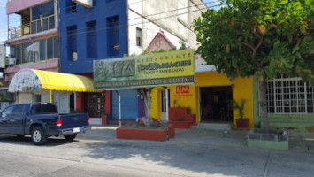 Parrilla Los Mariachis outside