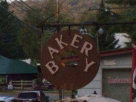 Mary's White Pine Bakery food