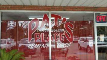 Pat's Place outside