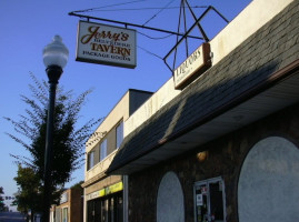 Jerrys Belvedere Tavern food