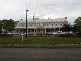 Blueberry Plantation Mansion Golf Resort Wedding Venue outside