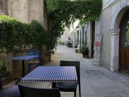 Taverna Sapori Greci inside