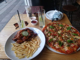 86 Public Pizzeria food