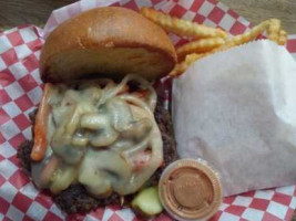 Messy's Burgers And Grill food
