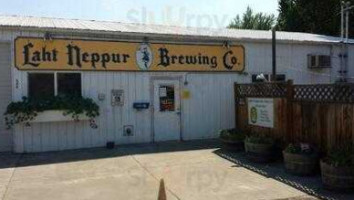 Laht Neppur Brewing Company outside