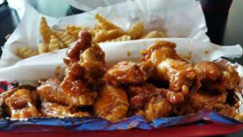 Rutledge Wings Southern Style food