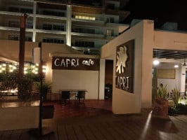Café Capri inside
