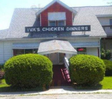 Iva's Chicken Dinners inside