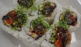 Momo Sushi Japanese Restaurant food