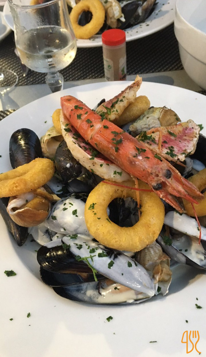 restaurant image