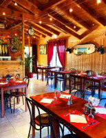 Le Chalet Des Amis food