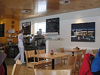 Finn's Cafe people