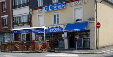 Bar Restaurant Le Lexovien outside