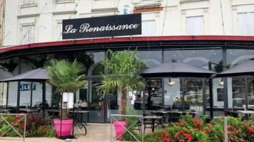 La Renaissance Libourne outside