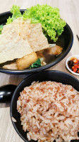 Greendot Lǜ Yī Diǎn Bedok Mall food
