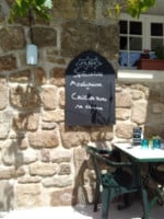 Le Castel food