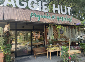 Aggie Hut outside