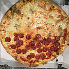 Caprichosa Pizzeria food