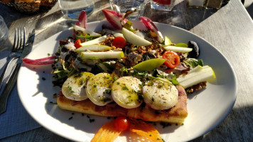 Le Neapolis food