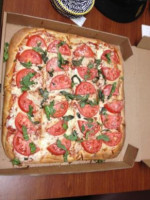 La Pizzeria food