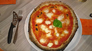 Pizza D'amare food