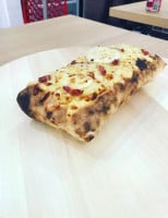 Pop Pizza food