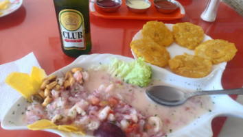 Marisquería Al Paso food