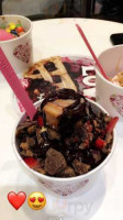 Yogurtland food