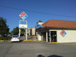 Domino's Pizza outside