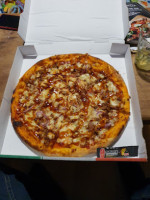 La Buena Pizza food