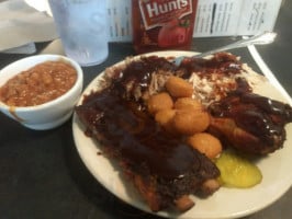 Southland Bbq food