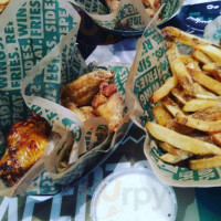 Wingstop inside