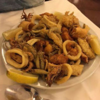 La Farola del Puerto Di Capri food