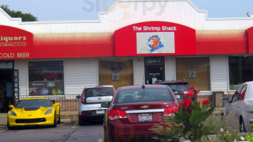 The Shrimp Shack outside