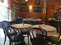 Cafe Del Art inside