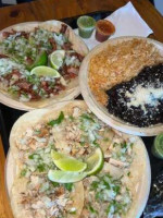 Taqueria Los Gueros food