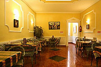 Cafe Melita Santa Cruz inside