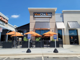 Viva Chicken outside