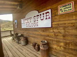 Lucky Spur Saloon outside