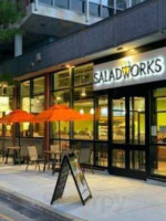 Saladworks outside