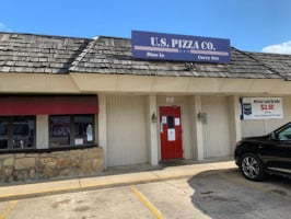 U.s. Pizza Co. Levy outside