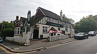 The White Lion outside