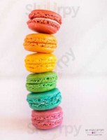 Le Macaron French Pastries food