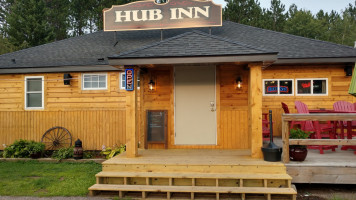 Hub Inn inside