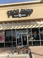 Taco Shop outside