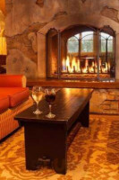 Fireside Lounge At The Oregon Garden Resort food