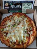 Augie's Pizza food